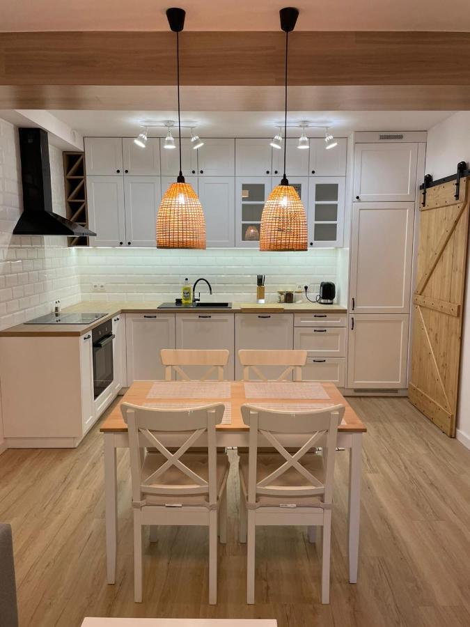 Apartamenty Guzik 22 Кросно Екстериор снимка